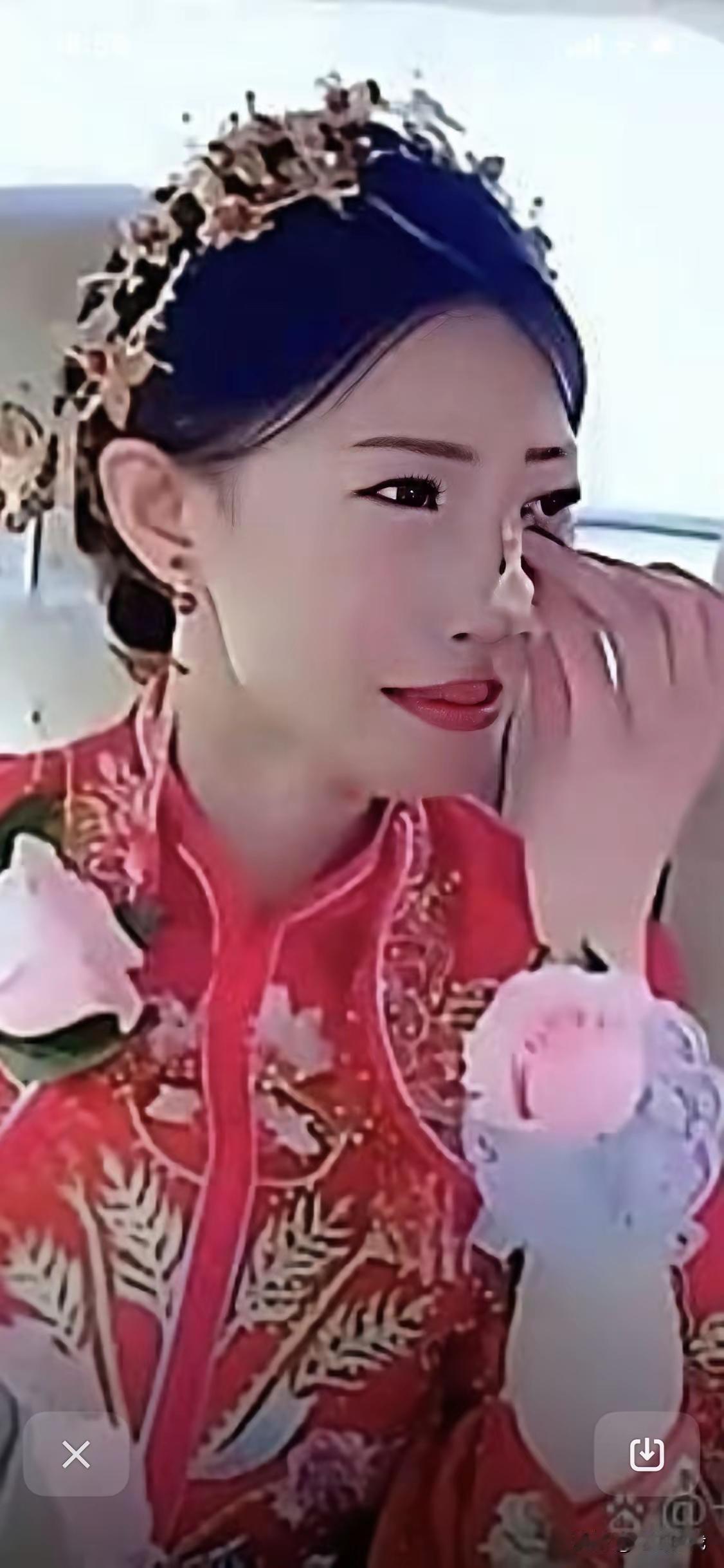 哈尔滨的姑娘嫁到南京，婚礼当天娘家来了50多人，自驾19辆车队浩浩荡荡的。
