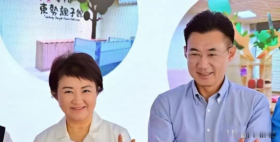 江启臣这次，怕是把自己彻底架到火上了。国民党都有内定人选了，他还硬要闹，纯属