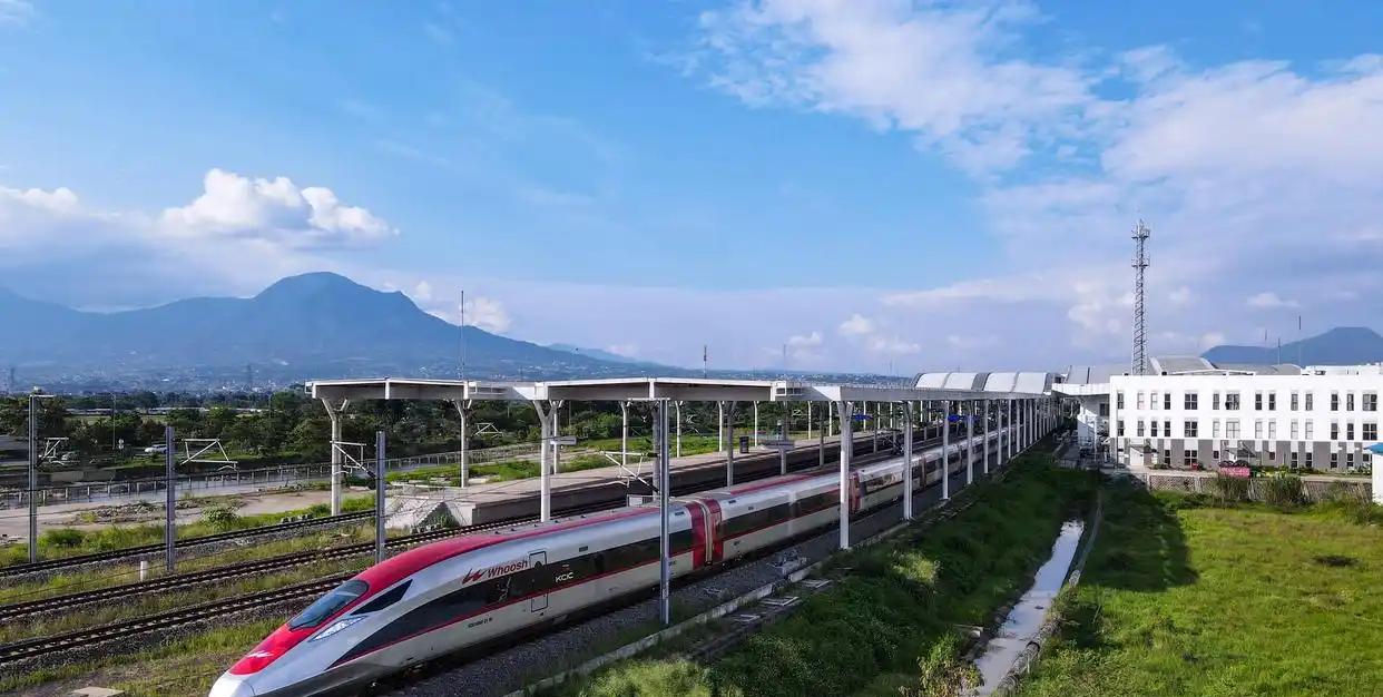 雅万高铁一票难求，印度尼西亚提议希望将线路扩建5倍，我国为啥不接这订单？雅万高