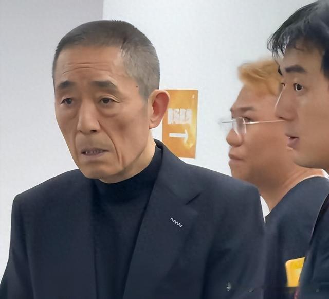张艺谋张纪中：看似不同，为何都停不下来2026年，76岁的张艺谋和75岁的张纪中，一个站在国际电影节