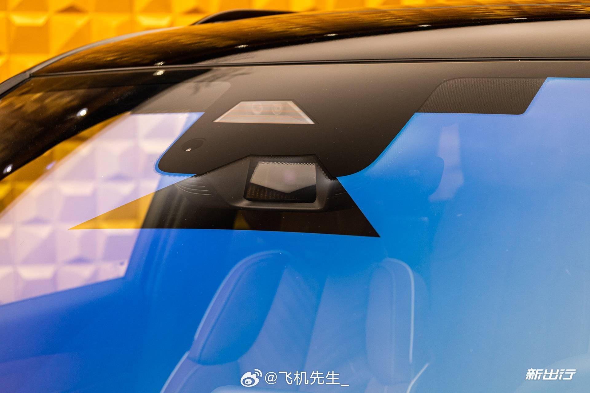 合资品牌很多还是选择把激光雷达、摄像头等传感器做隐藏，凯迪拉克就是一个典型产品。