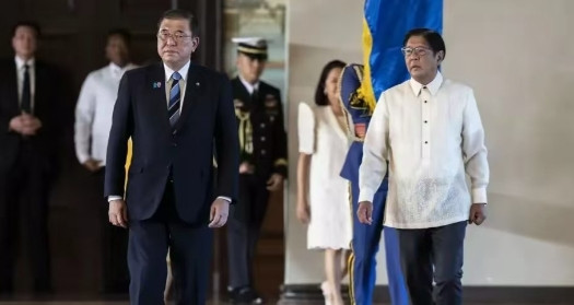 沉默24小时，解放军强势发声，日军机硬闯中国岛，石破茂罕见失声