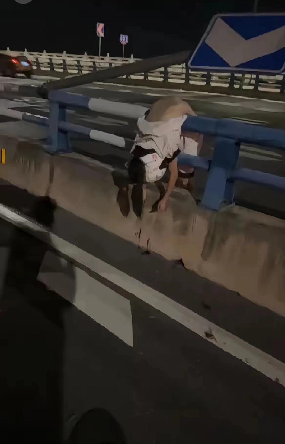 天啊‼️她当时到底有多痛啊！重庆近日江北那起车祸，很多人指责女孩安全意识不够