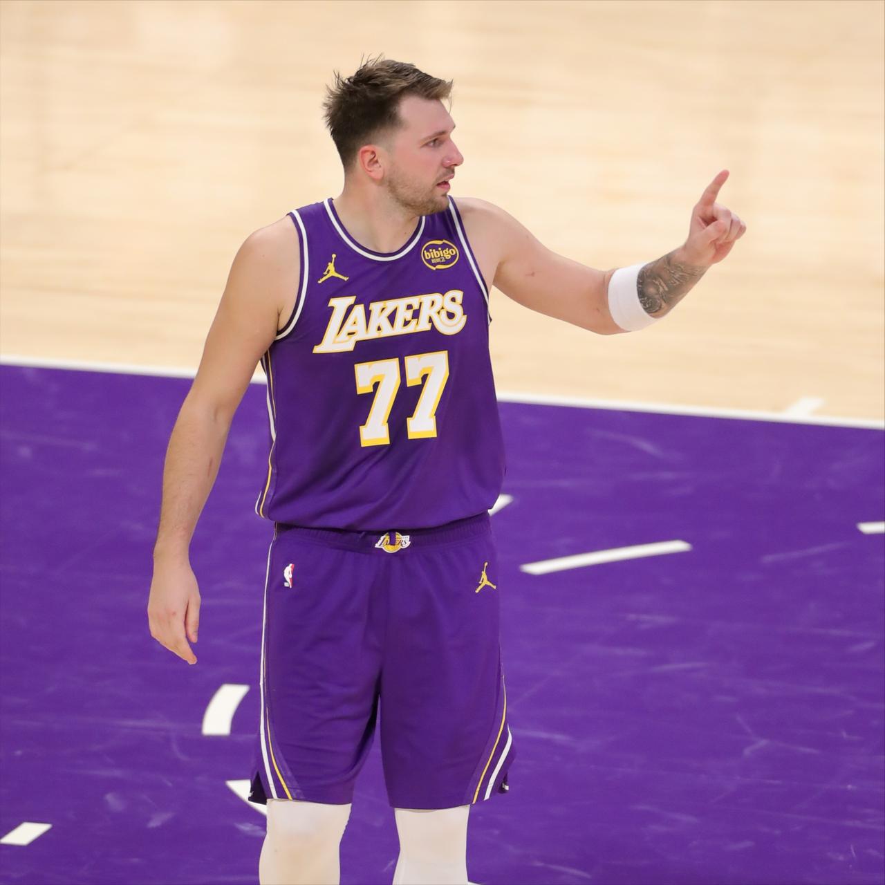 逆天！东契奇又又又单节20+了！过去4场比赛，3场单节拿到20+，个人单节2