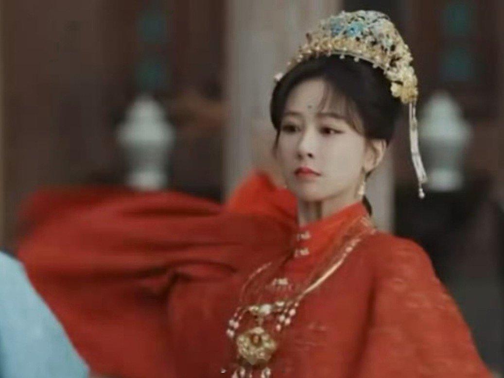 杨紫家业预告大婚造型杨紫家业原声台词功底哦哟哦哟，又是被杨紫的演技圈粉的一天啊