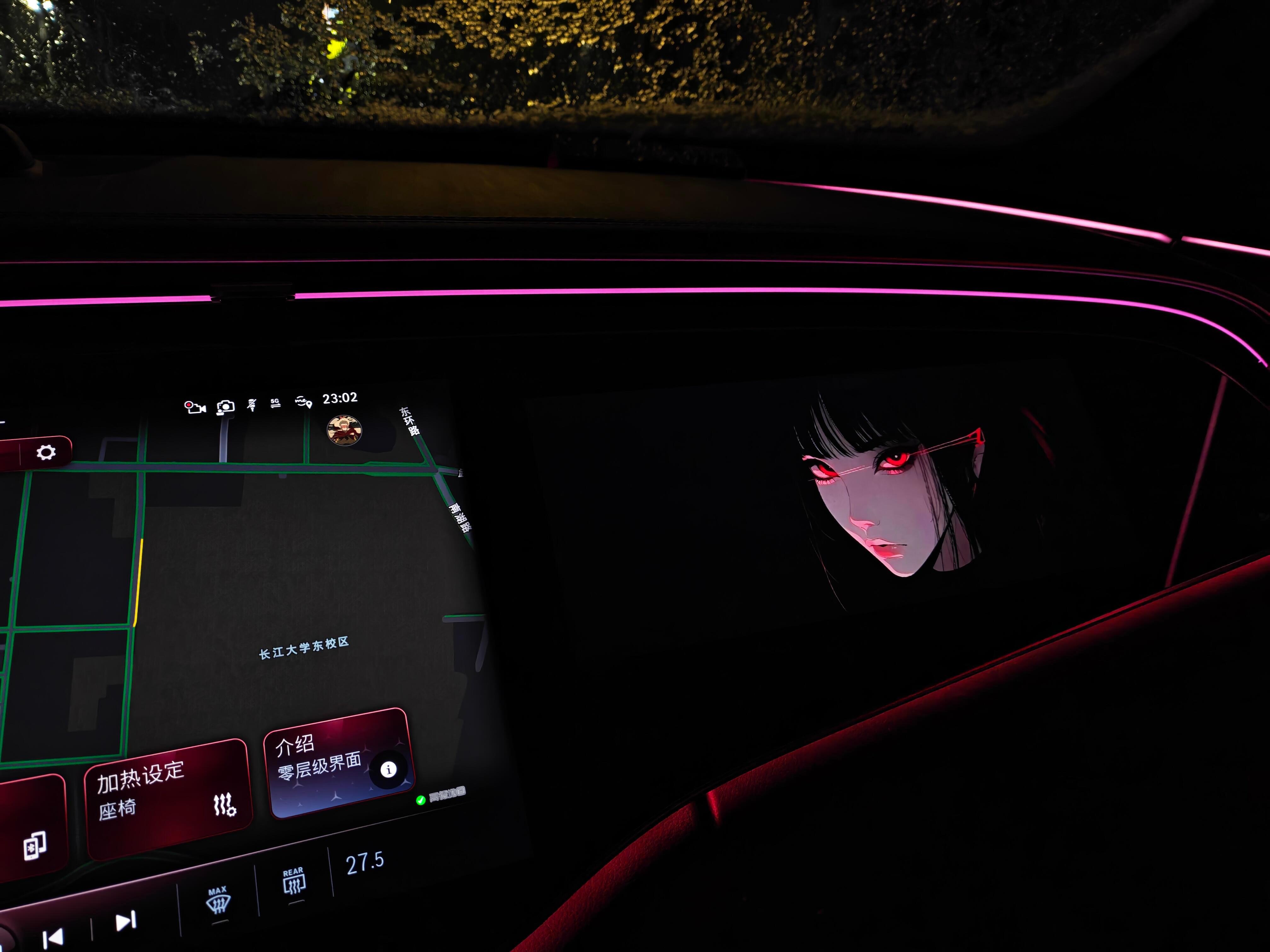 奔驰E300系统更新后副屏可算支棱起来了，以前总被调侃豪华版装饰屏，这下没人能说