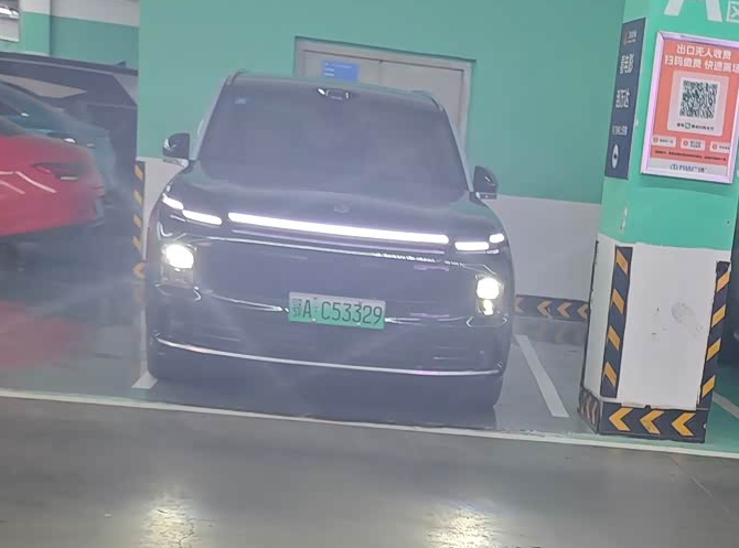 奶爸真实提车记：开了一千公里的零跑D19零跑D19纯电720公里那款，六座版。