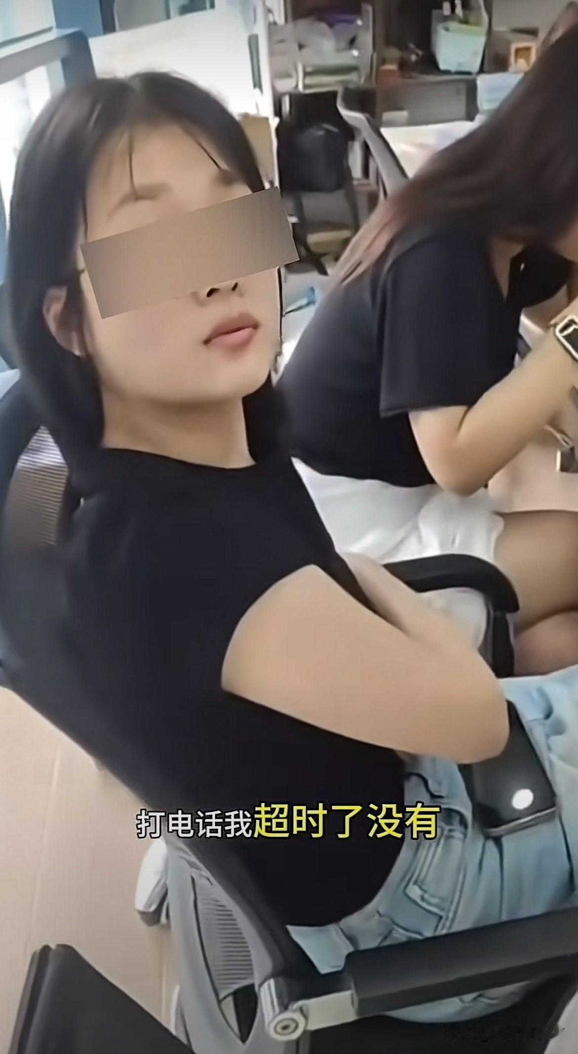 小哥态度不好，找到别人公司去“闹”，这件事上，尽管他的做法欠妥，但是，我还是同情