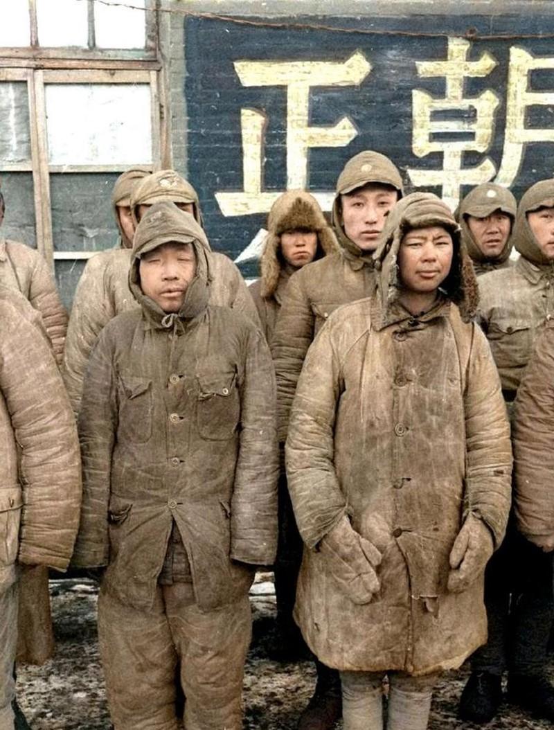 蒋介石要杀卫立煌，却被一份战犯名单拦住了手。1948年11月2日，沈阳解放，