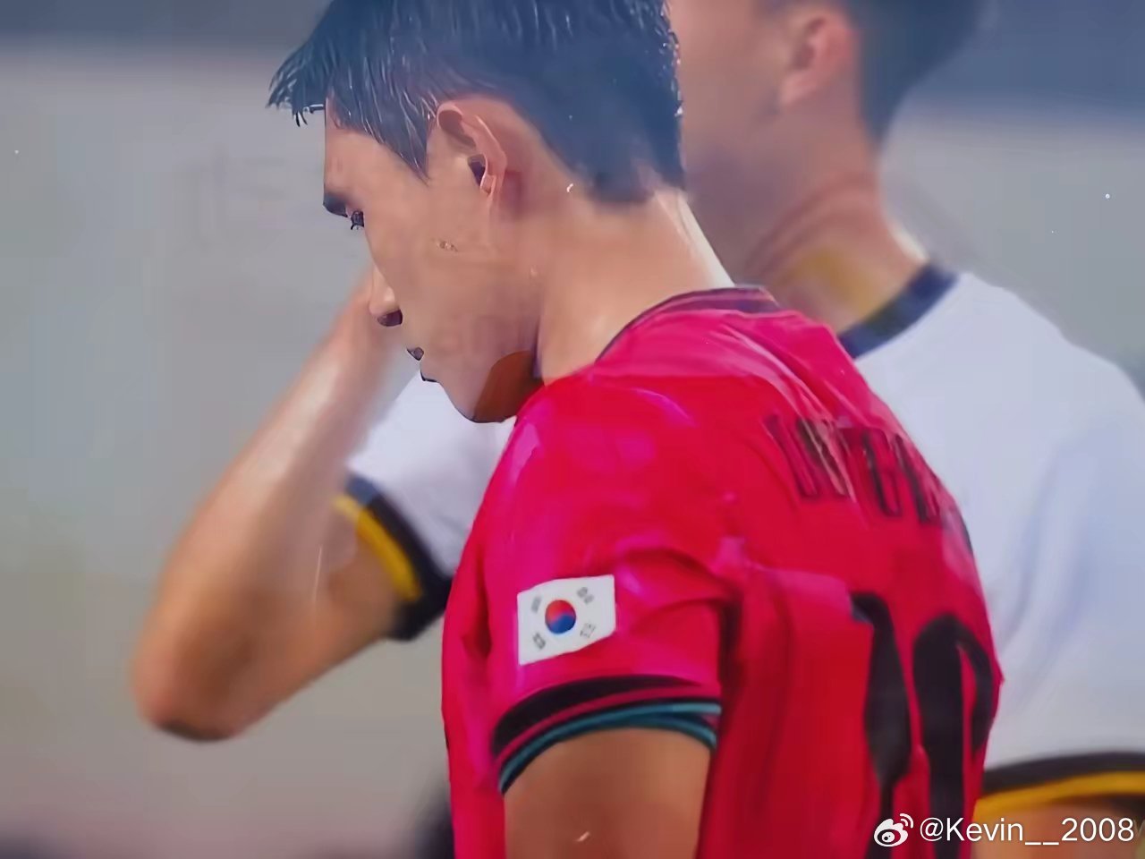 昨晚东亚杯，中国队0:3惨败给韩国，我看了全场，可以说中国队的表现可以用惨不忍睹