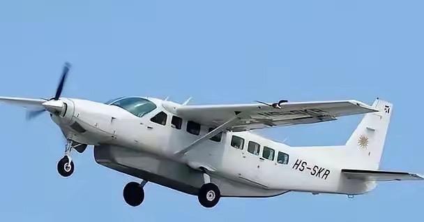 建议警告无效后将其击落。南部战区空军新闻发言人李健健空军大校表示，8月21日，菲