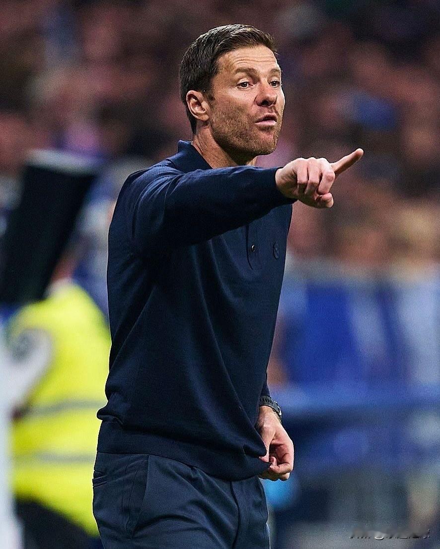 哈维·阿隆索在皇家马德里的更衣室里失去了权威，权力平衡已经转移到了球员而不是教练