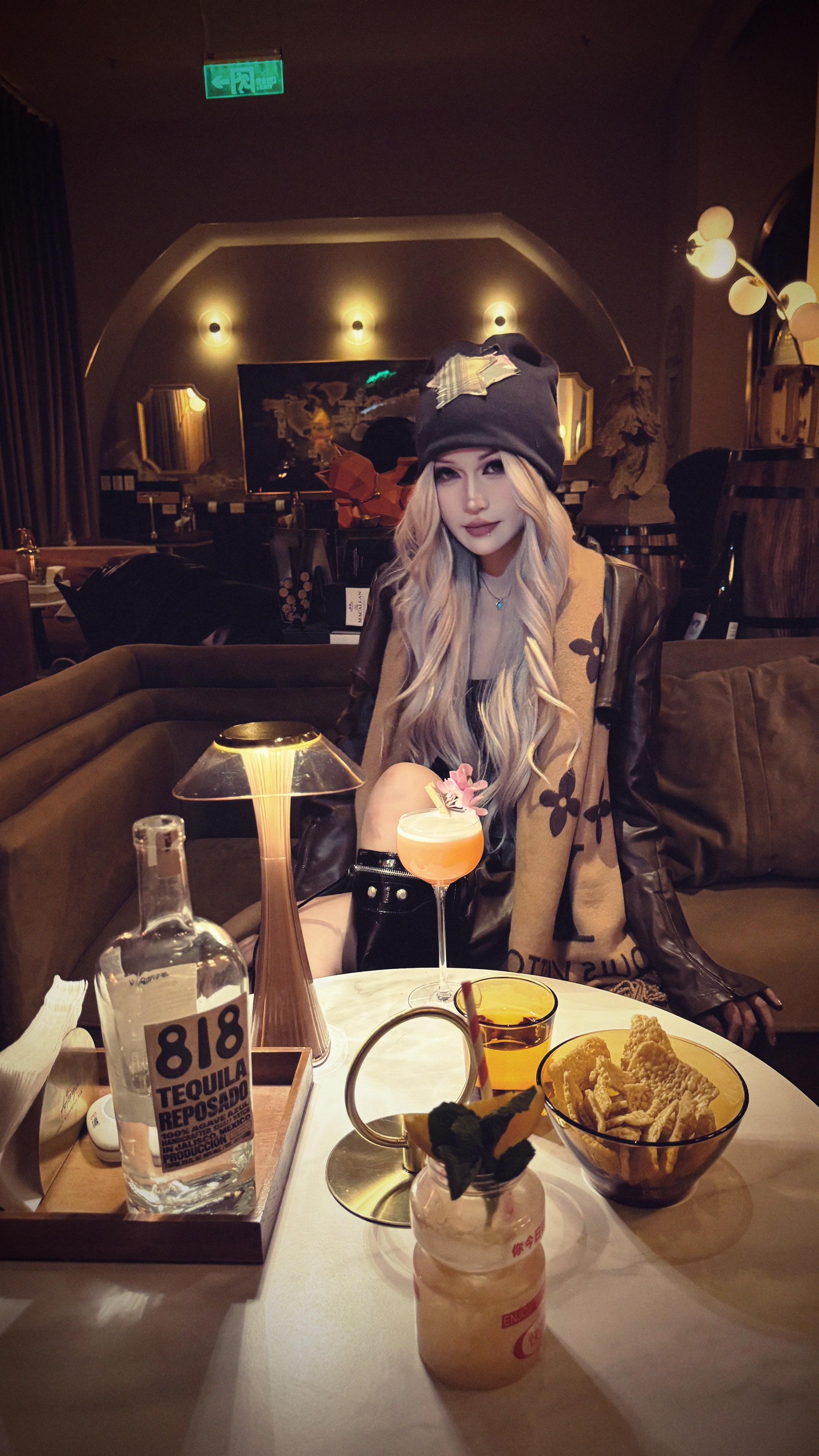 你人挺好的 去法国排队吧。