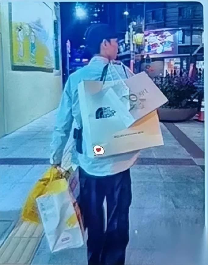 昨天陪表妹相亲我全程看傻了男方刚被婉拒转头就折回来，要把刚拎上门的礼品全