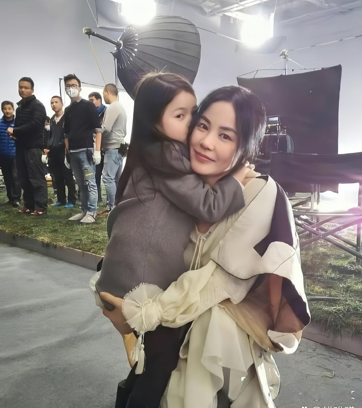 这是王菲的女儿吗，怎么可以这么漂亮？
