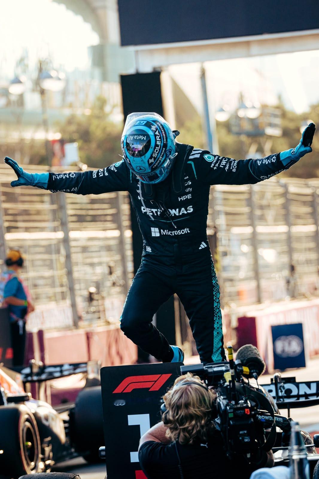 拉塞尔取得F1生涯首个全满贯🎉✅杆位✅冠军✅最快圈✅领跑每一圈F1[超