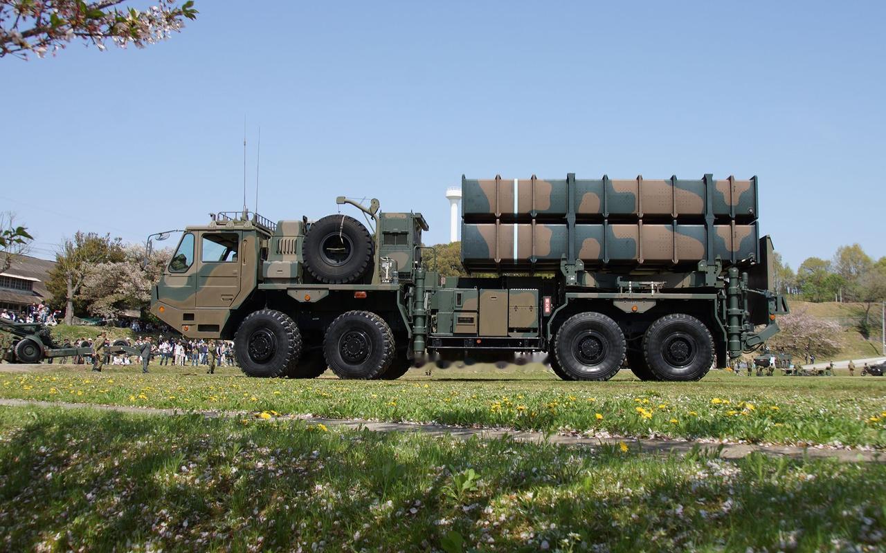 日本会不会偷袭，可以告诉你，他已经用四大杀手锏，中程导弹回应了，直接堵到家门口！