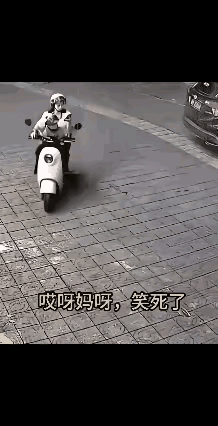 妈妈：孩子，别怕，今天是魔鬼训练的入门课孩子：妈妈，我怕熬不到明天妈妈：孩子