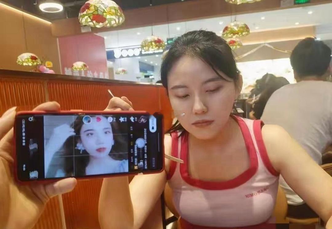 你的确实是翻车了她都不想看你