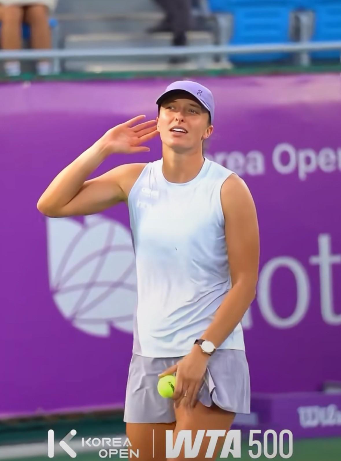WTA500首尔站，好残酷！斯瓦泰克一上场便火力全开，面对拉奶毫不留情，首盘以6