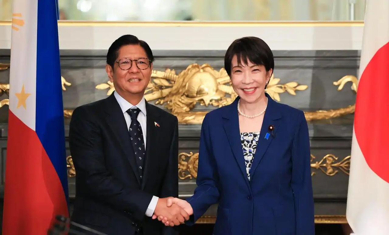 日本，把菲律宾彻底忽悠了。日本“白送”菲律宾5艘阿武隈级护卫舰，而这世上最贵的