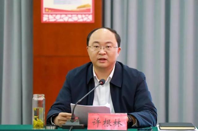 江苏省委批准: 许根林, 任阜宁县委书记