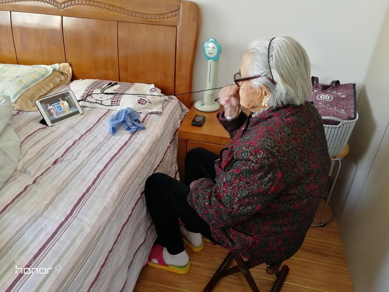 那边的妈妈，母亲节可安好娘没了，从此再想轻轻叫一声娘、唤一声妈，世间再也无人