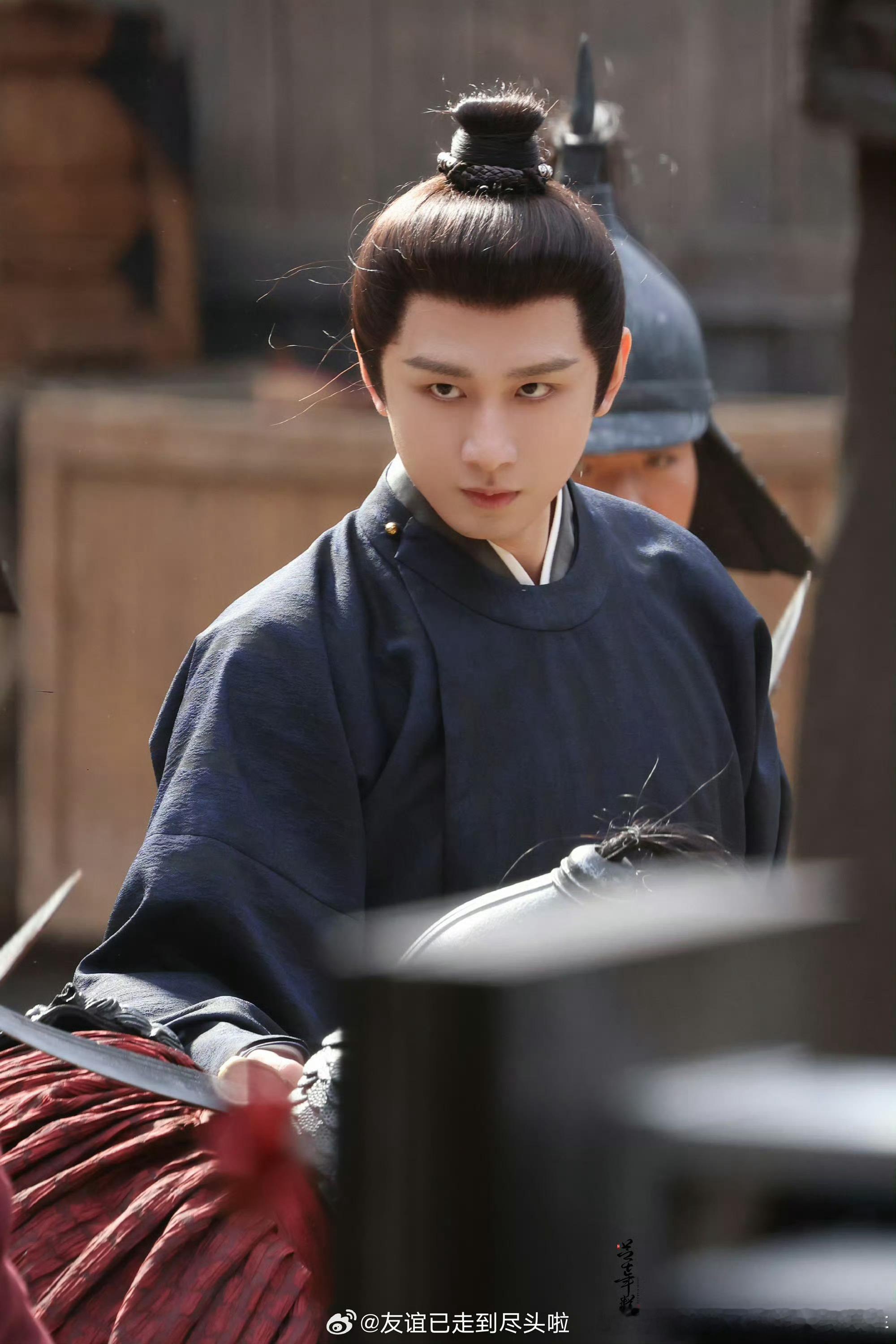 眼睛快瞪出来了