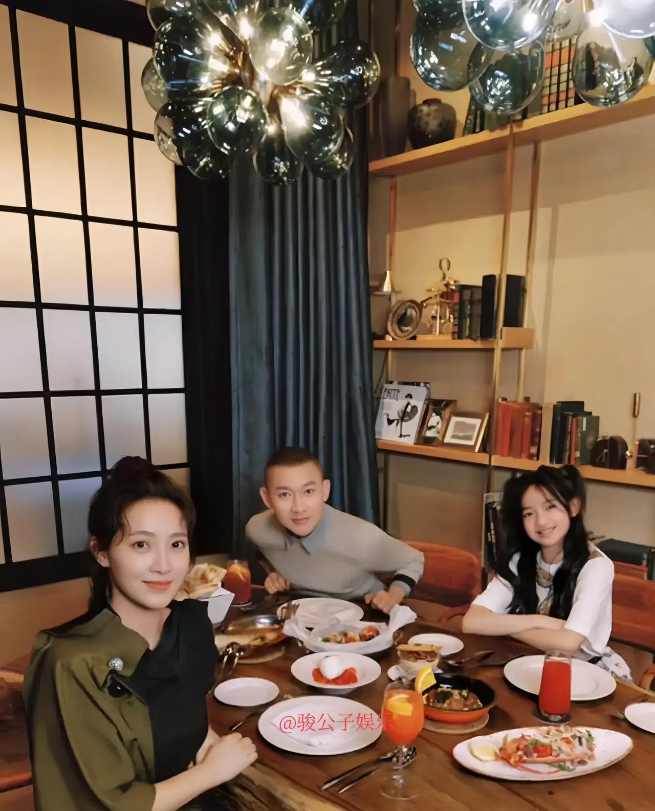 年仅11岁的聂远女儿，演艺事业起步早，已参与拍摄了三部剧集。她遗传了父母的好相貌