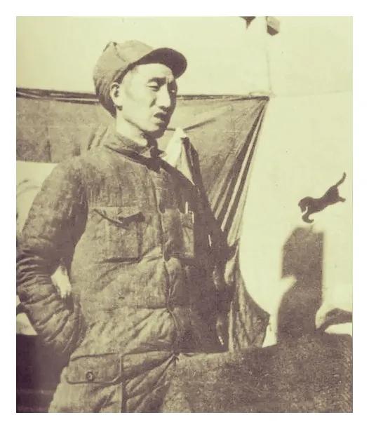 徐向前元帅的副职生涯，有哪些？一、红军时期徐向前，1929年进入鄂豫皖苏