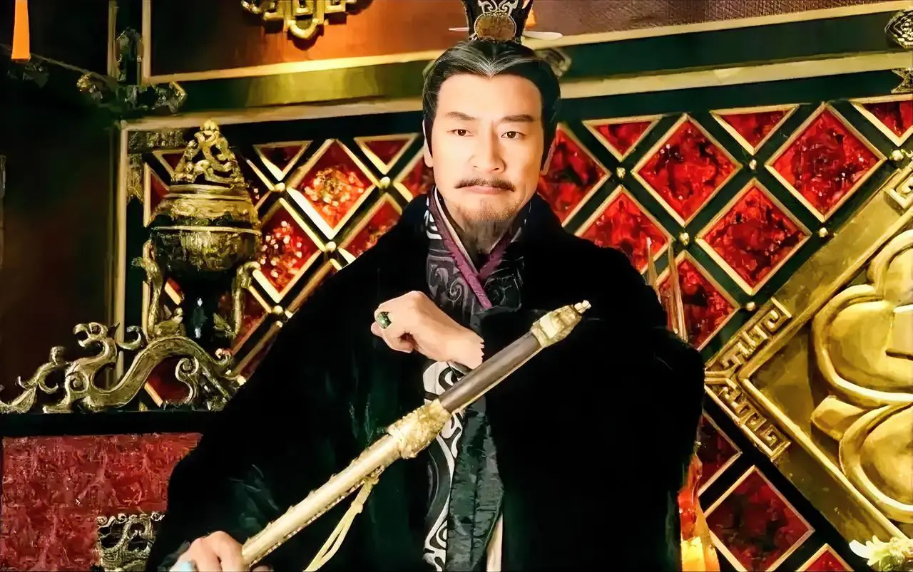 霍光在死之前应该怎么做才不会被灭族？  汉文帝在登基之前做了一件事，那...