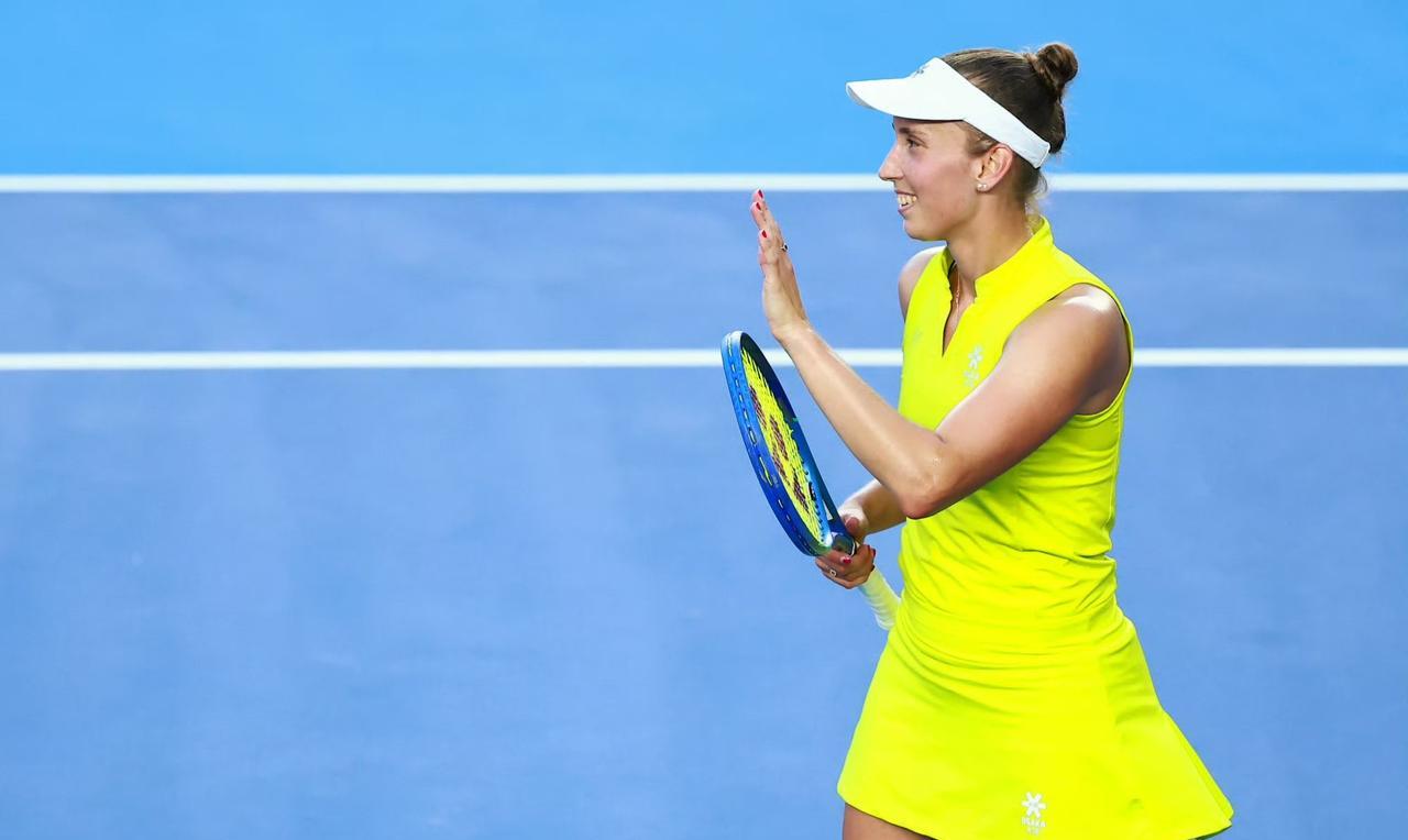 WTA500蒙特雷站第二轮，3号种子施耐德7-6(3)/6-1击败拉克西莫娃，