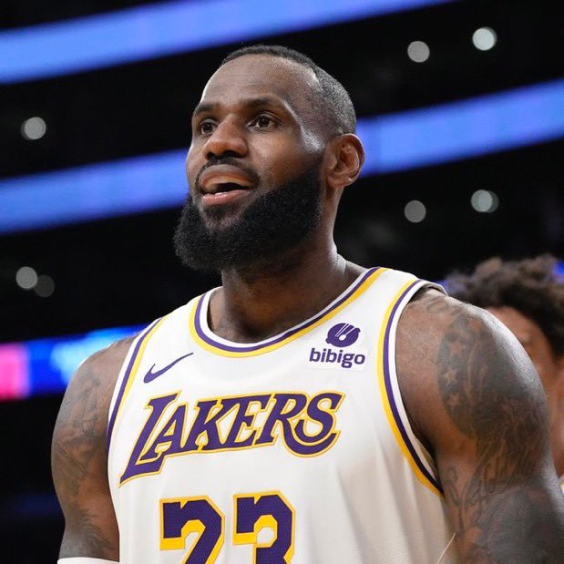 CBS记者SamQuinn：“自从珍妮-巴斯接手湖人管理层以来，球队取得的每一