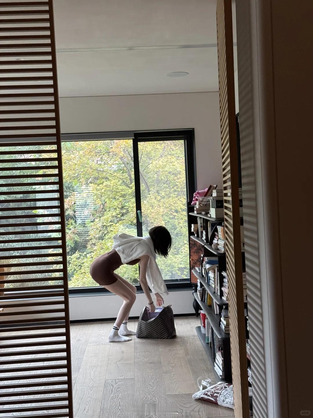 何穗产后身材状态，只能说不愧是超模啊