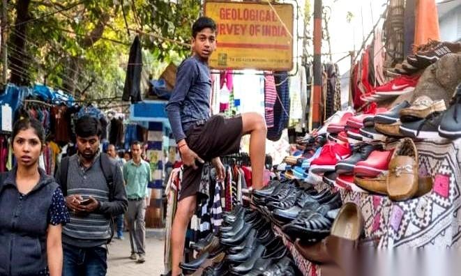 我跟你说，义乌老板给印度人发两千只右脚的鞋，这事儿你当段子听，我们是当教科书看的