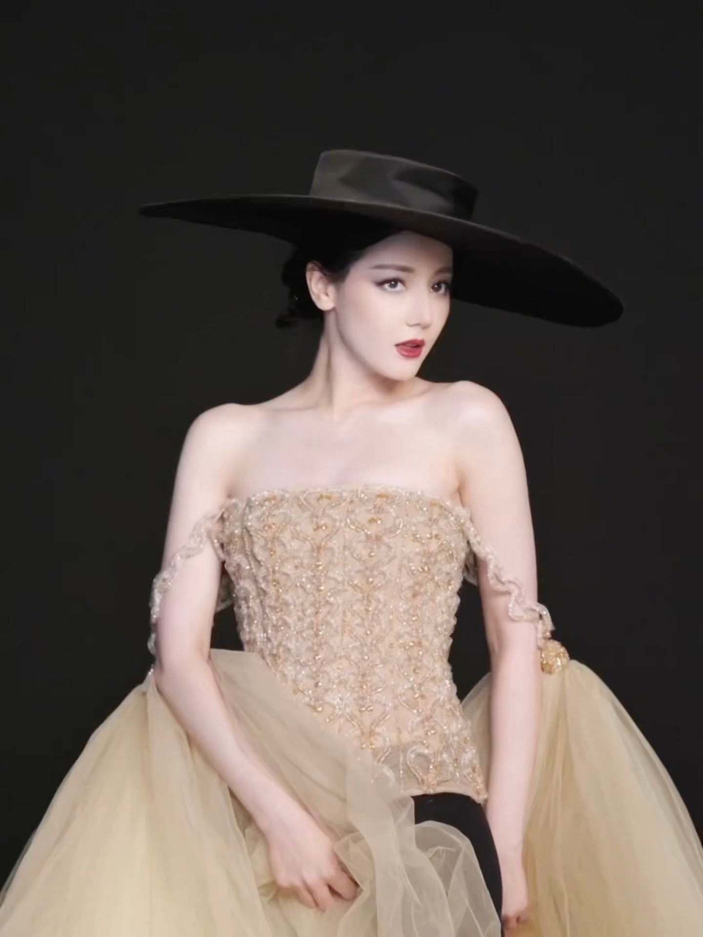 👤迪丽热巴花絮live（2）独一份演绎戏剧感