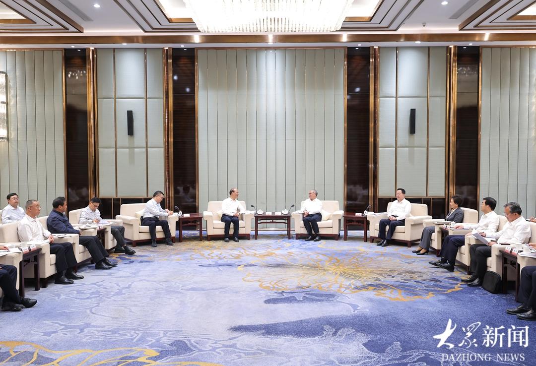 青海省党政代表团来山东考察