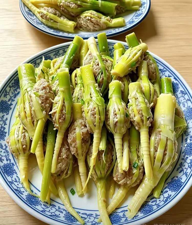 真的不知道这到底是什么菜，朋友说很好吃。