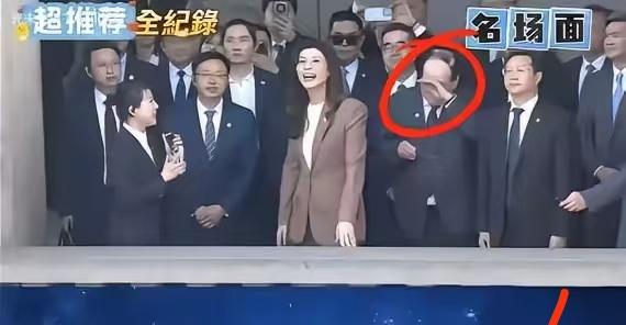 李乾龙中山陵动容落泪：不是演戏，是刻在骨血里的认同李乾龙哭了。在拜谒中山陵