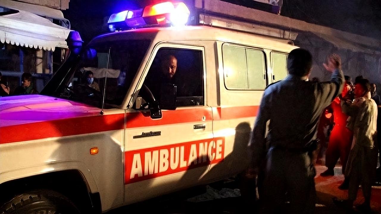 阿富汗地震损伤惨重，全球无一国伸出援手？中国紧急发声。这事儿得从阿富汗的地震