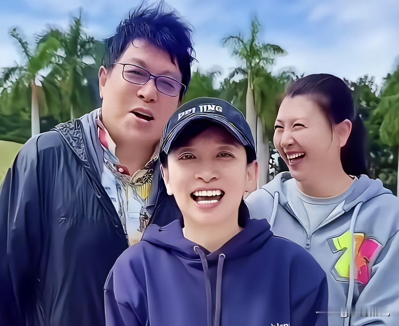 闫学晶、王为念和王芳三人现身海南三亚拍视频。现分别以三人名出上联，请网友对出下联