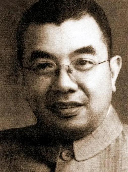 他破译了长征路上860种敌军密码，却在1962年的大会上连座位都没有，毛主席得知