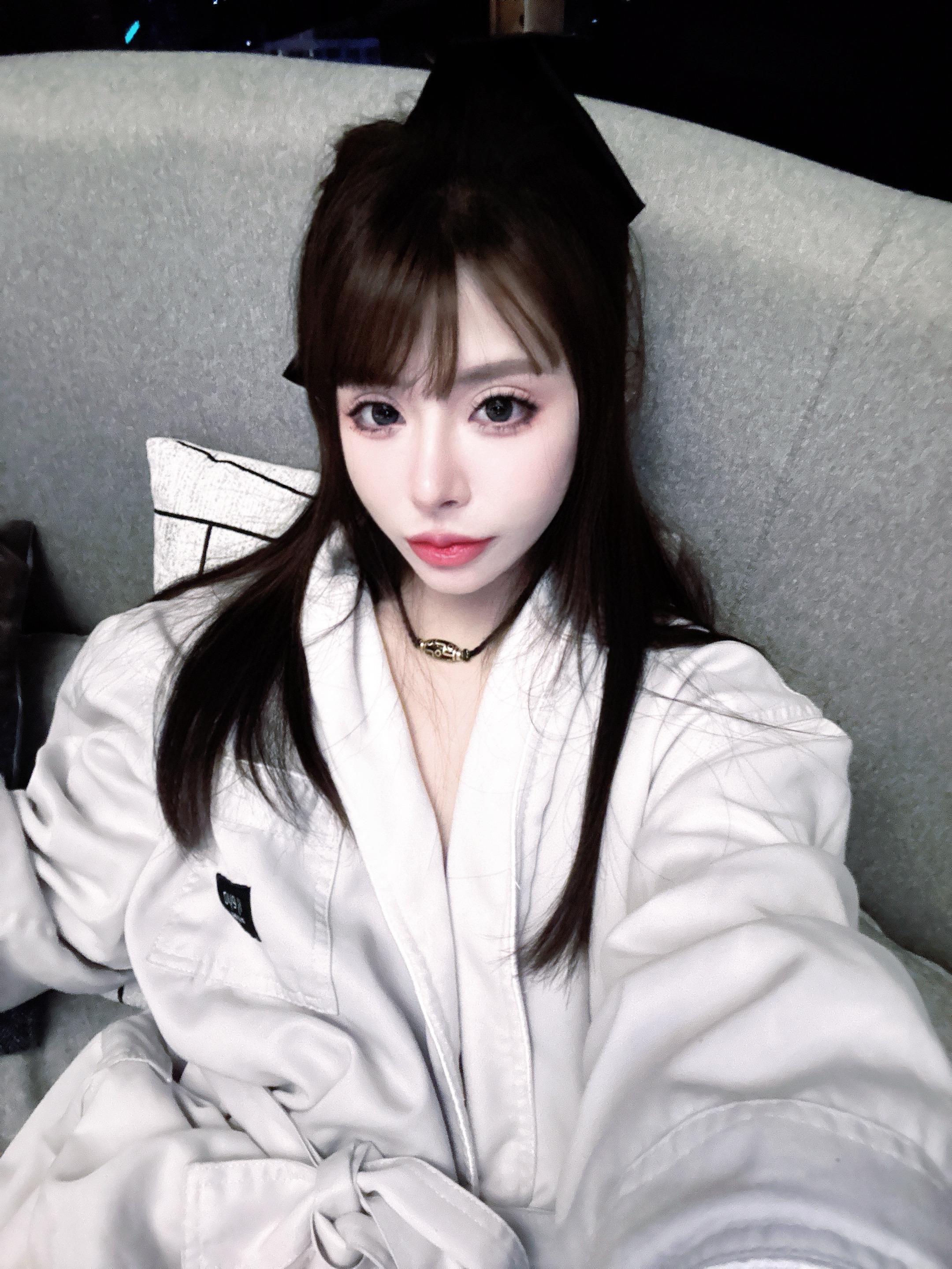 女人要自信 不要动不动就说自己胖 你看勾搭你的男人会说自己小么