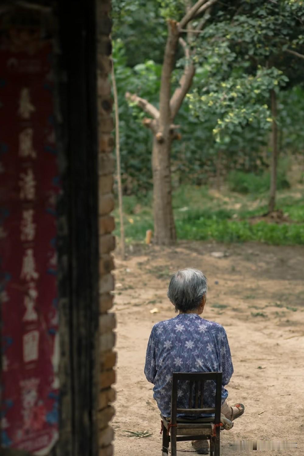 人老了，最亲的不是子女真的，我现在算是看透了。我今年68岁，有两个儿