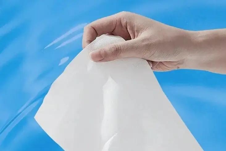 “万万没想到！”5月1日报道，浙江宁波，一女子因为有痔疮，排便后总觉得擦不干净，