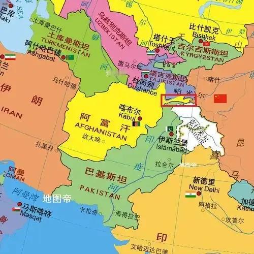 印巴那边吵的火热，我却被隔壁的阿富汗吸引了注意。仔细看阿富汗的地图，形状非常椭