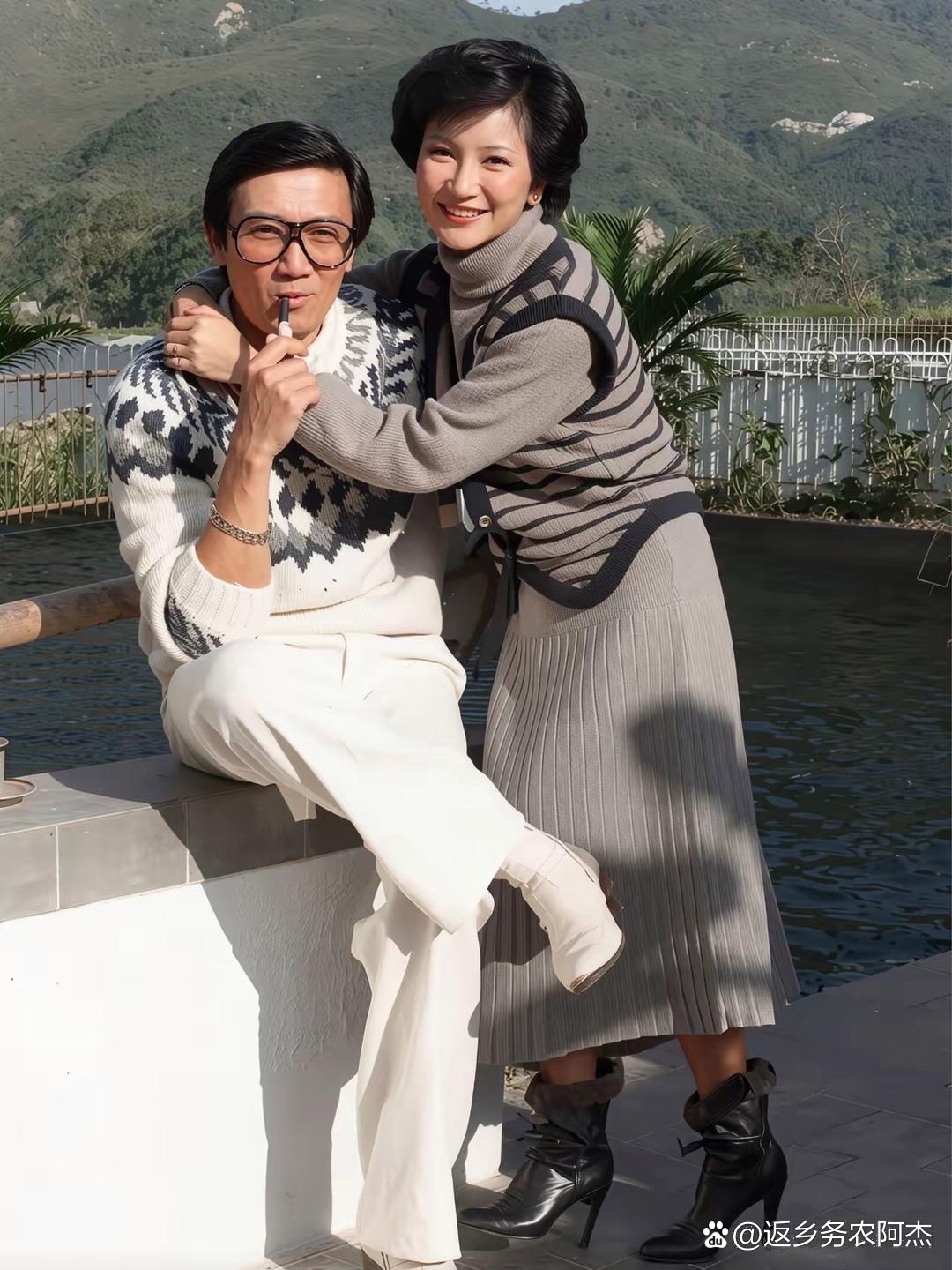 70年代，43岁的谢贤和28岁的狄波拉刚结婚。在海景别墅的庭院里，俩人拍了张合影