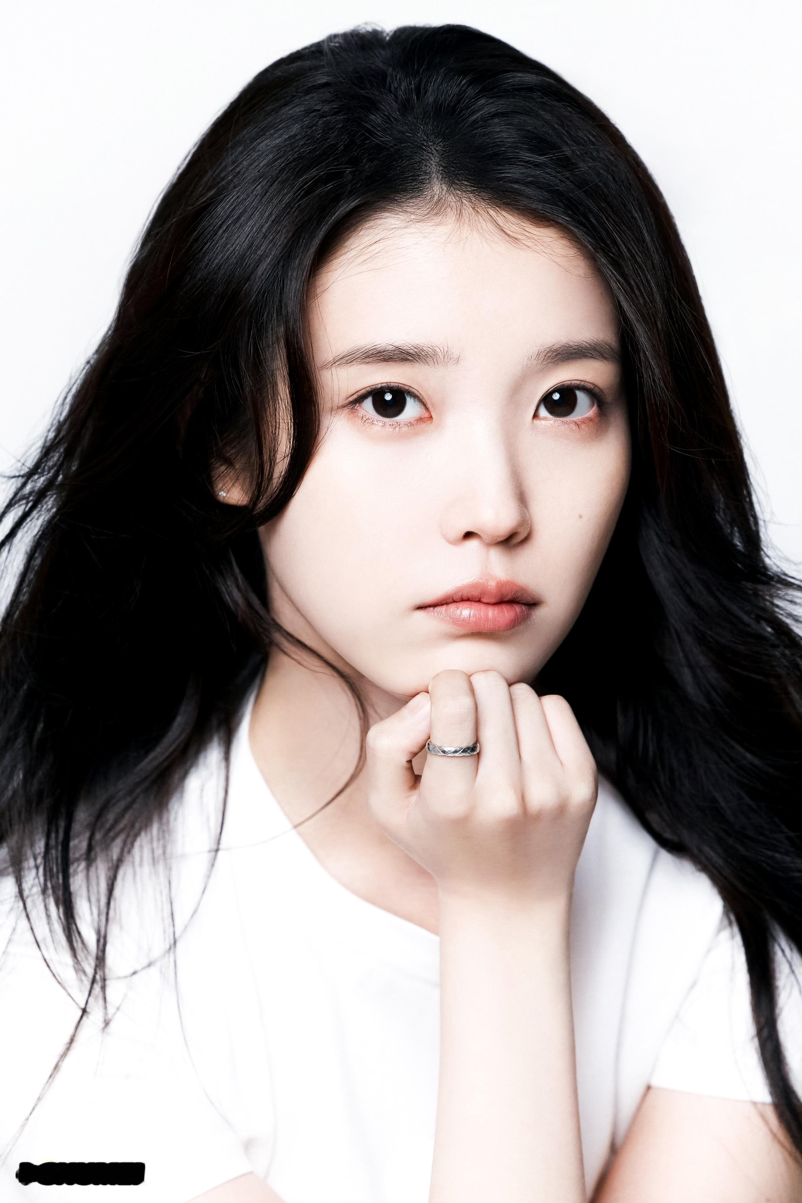 IU🌸iu韩国第一女solo我们IU就是这么肤白貌美自修|I