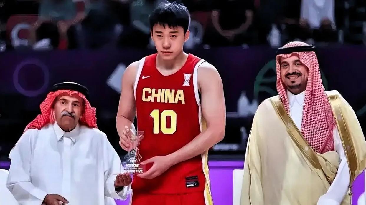 王俊杰收入暴涨20倍，郭仕强一视同仁，男篮奖金平均分配。据北京媒体人透露，中
