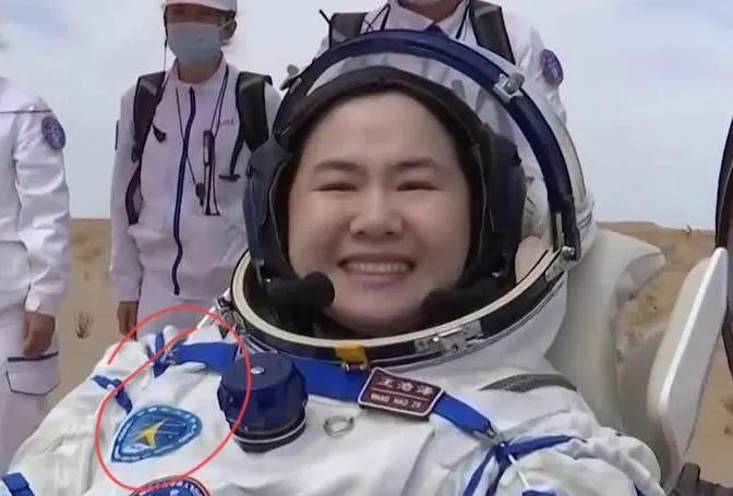 航天员回地球第一件事被对象嫌弃胖。王浩泽从太空回来，男朋友第一眼就发现他脸圆